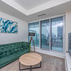  Apartment Pristine 1br + Den -harbour Front Downtown -